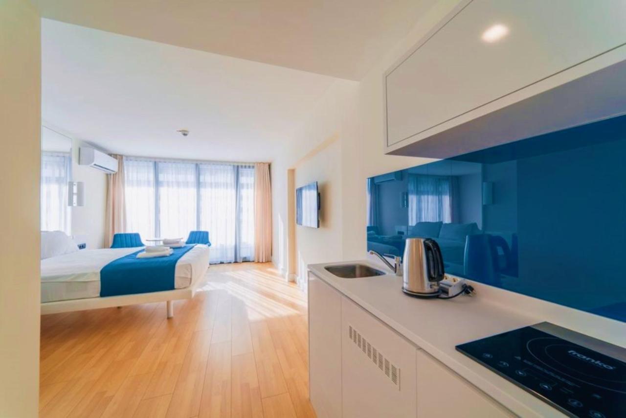 Batumi Luxury Resort & Sea View Aparthotel Bagian luar foto