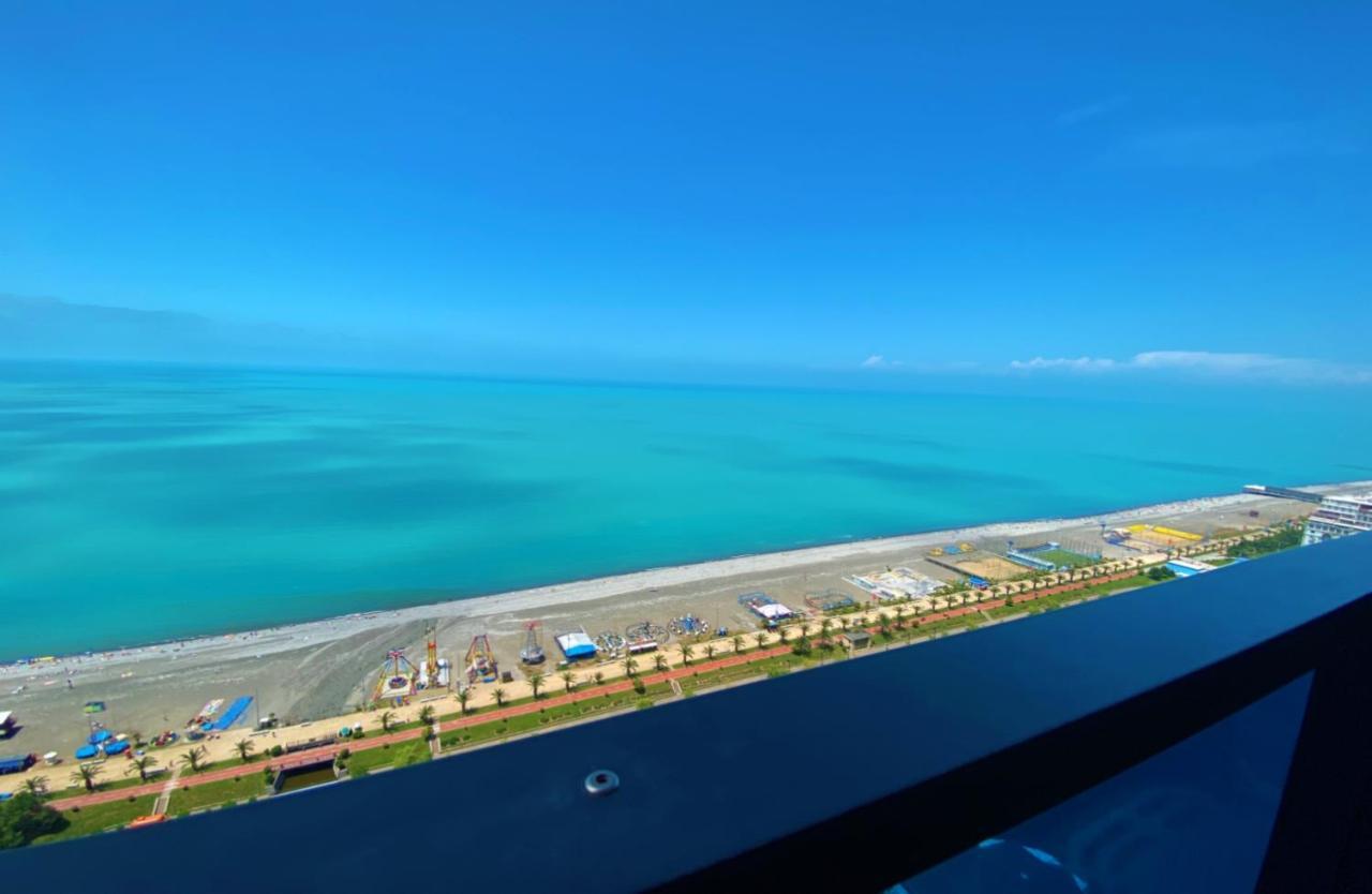 Batumi Luxury Resort & Sea View Aparthotel Bagian luar foto