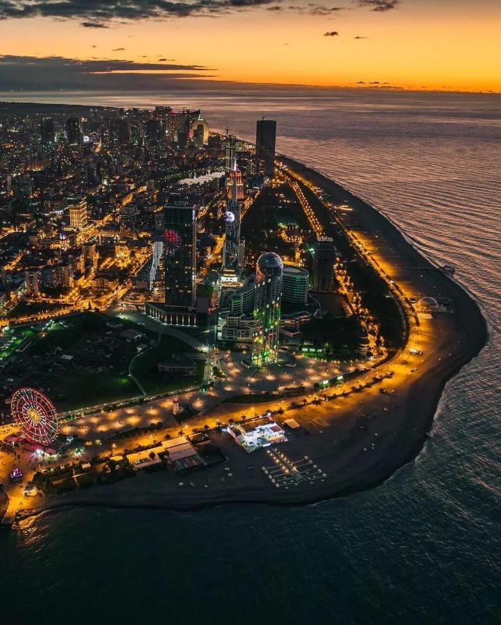 Batumi Luxury Resort & Sea View Aparthotel Bagian luar foto