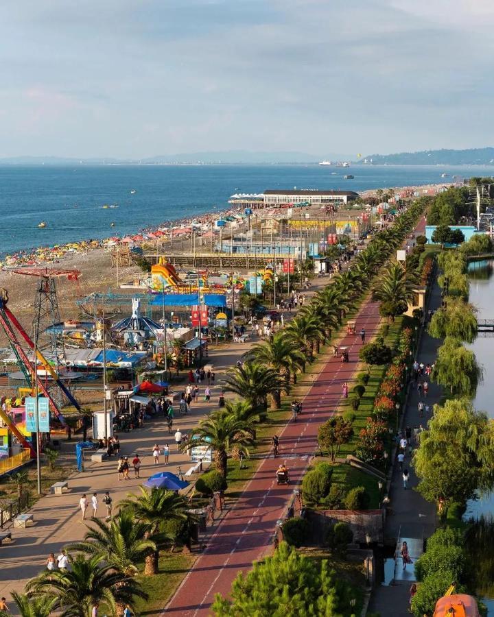 Batumi Luxury Resort & Sea View Aparthotel Bagian luar foto